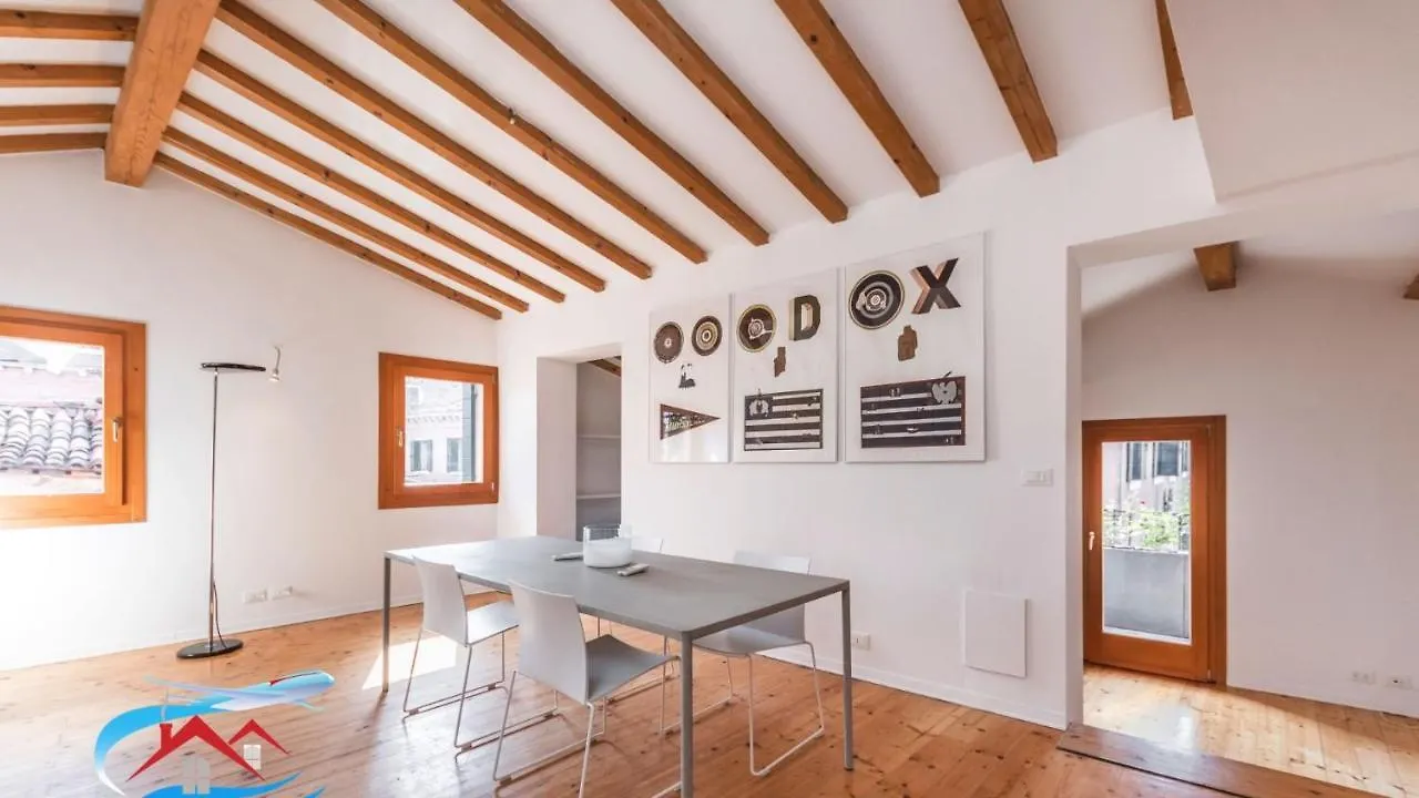 Apartment Ferienwohnung Au Nom De La Rose Venedig
